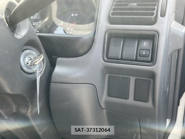 Mazda BONGO TRUCK 2008-12 7820670-4