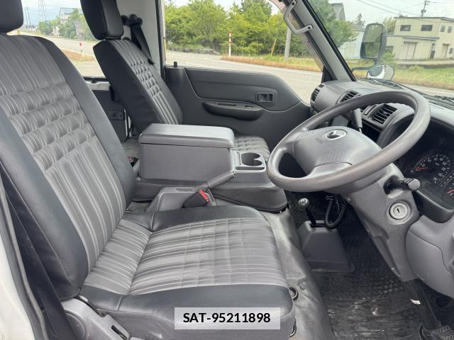 Mazda BONGO VAN 2019-01 7811935-10