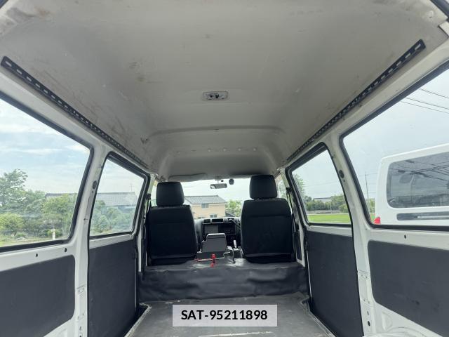 Mazda BONGO VAN 2019-01 7811935-14