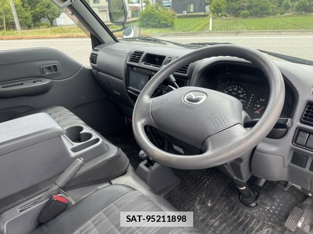 Mazda BONGO VAN 2019-01 7811935-15