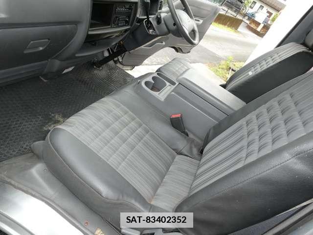 Mazda BONGO VAN 2016-10 7812991-17