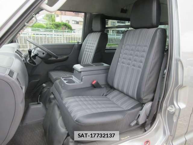 Mazda BONGO VAN 2017-03 7813532-17