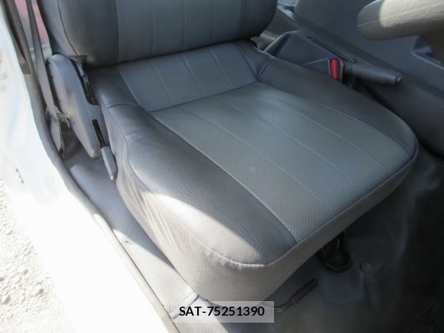Mazda BONGO VAN 2011-12 7813542-16