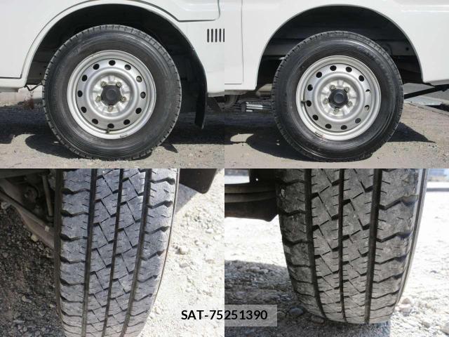 Mazda BONGO VAN 2011-12 7813542-5