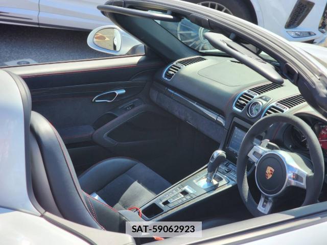 Porsche BOXSTER 2015-02 7813897-11