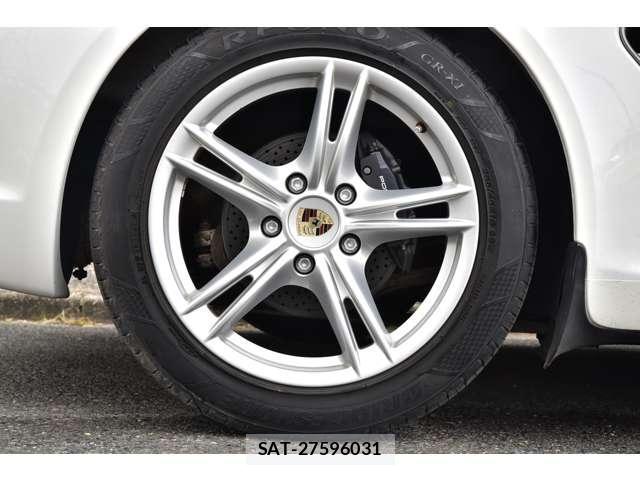 Porsche BOXSTER 2011-04 7819005-9