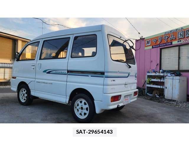 Mitsubishi BRAVO 1993 7813082-9