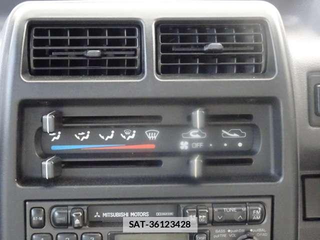 Mitsubishi BRAVO 1994 7813104-4