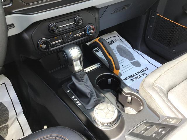 Ford BRONCO 2023 7819468-17