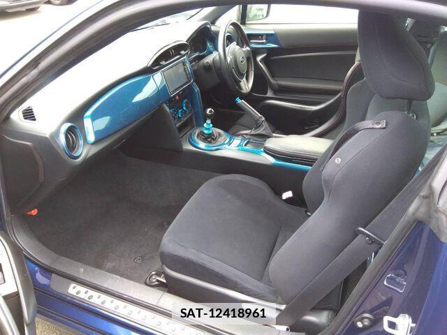 Subaru BRZ 2013-02 7814075-2