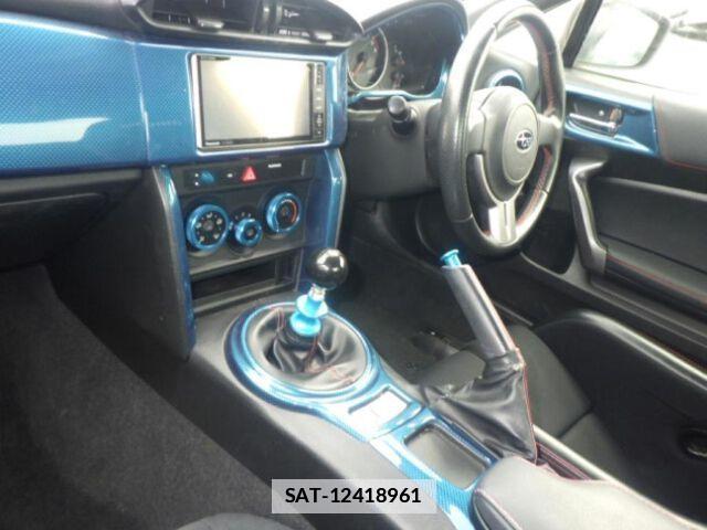 Subaru BRZ 2013-02 7814075-5