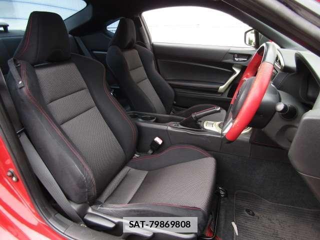 Subaru BRZ 2013-03 7819565-9