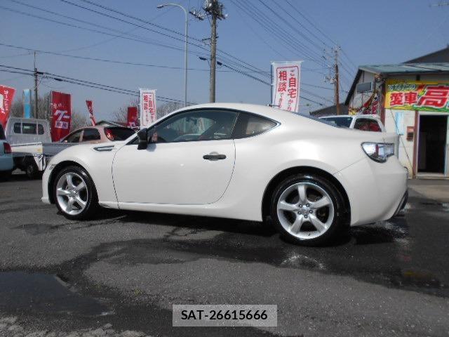 Subaru BRZ 2012-08 7820387-12