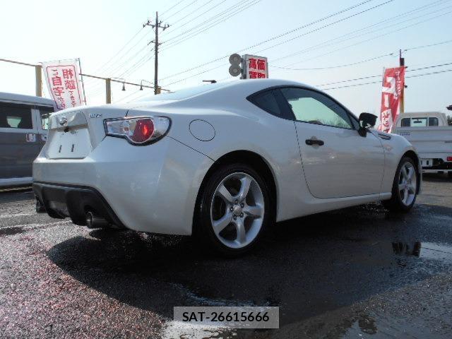 Subaru BRZ 2012-08 7820387-6