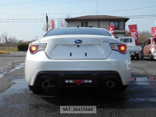 Subaru BRZ 2012-08 7820387-8