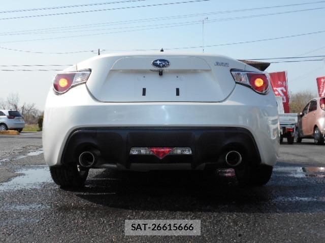 Subaru BRZ 2012-08 7820387-9