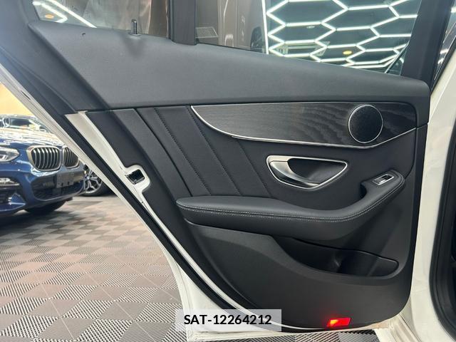 Mercedes Benz C-CLASS 2019-08 7816930-14
