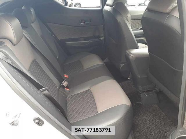 Toyota C-HR 2023-06 7811327-5