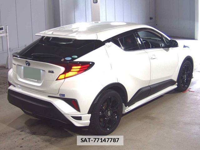 Toyota C-HR 2020-11 7811345-5