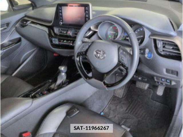 Toyota C-HR 2020-10 7811420-2