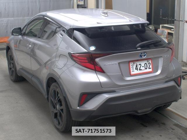 Toyota C-HR 2021-07 7811451-1