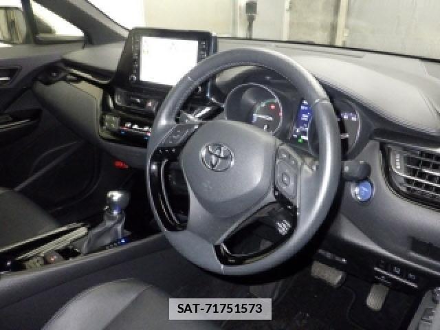 Toyota C-HR 2021-07 7811451-2