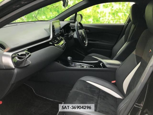 Toyota C-HR 2020-01 7813637-5