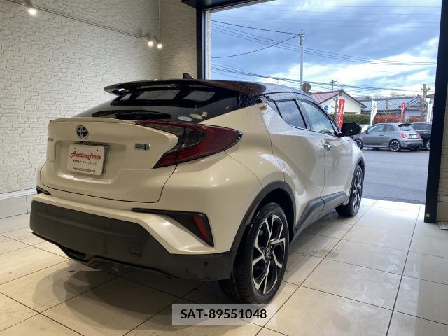 Toyota C-HR 2018-12 7814652-1