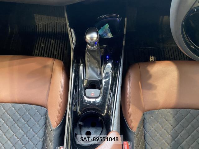 Toyota C-HR 2018-12 7814652-11
