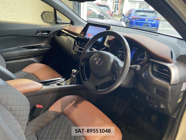 Toyota C-HR 2018-12 7814652-15
