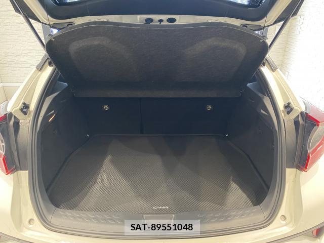 Toyota C-HR 2018-12 7814652-9