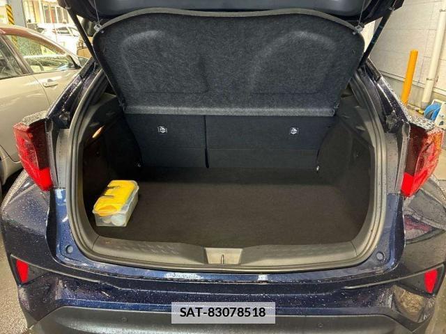 Toyota C-HR 2021-06 7815130-12