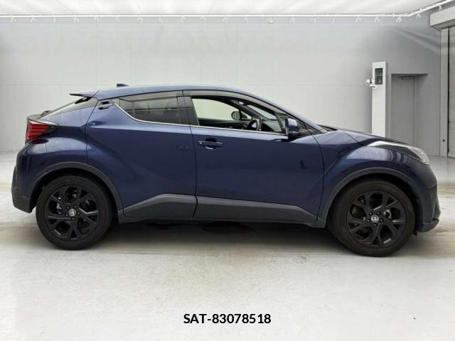 Toyota C-HR 2021-06 7815130-7