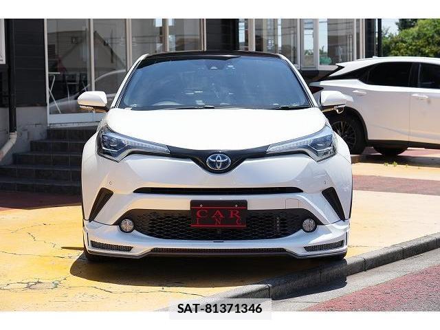 Toyota C-HR 2017-02 7815769-1