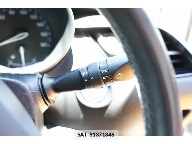 Toyota C-HR 2017-02 7815769-10