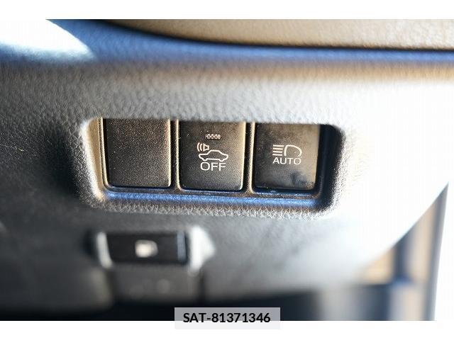 Toyota C-HR 2017-02 7815769-4