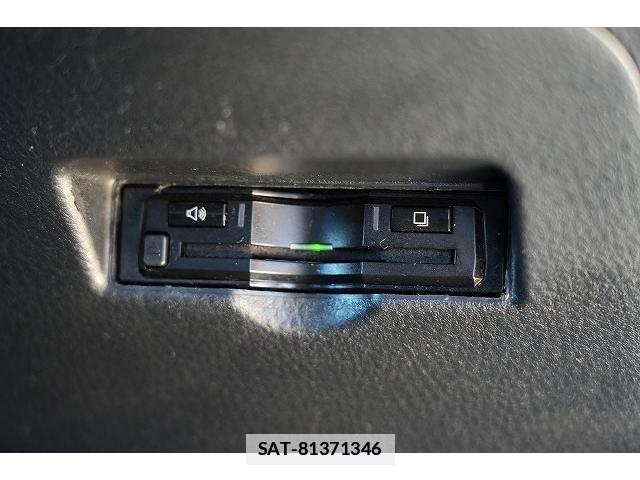 Toyota C-HR 2017-02 7815769-6
