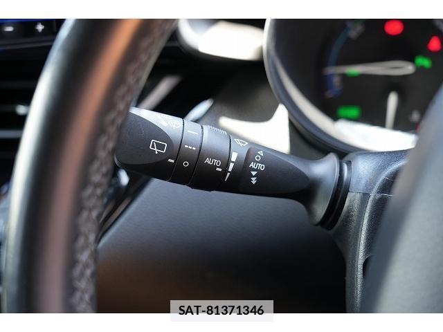 Toyota C-HR 2017-02 7815769-9
