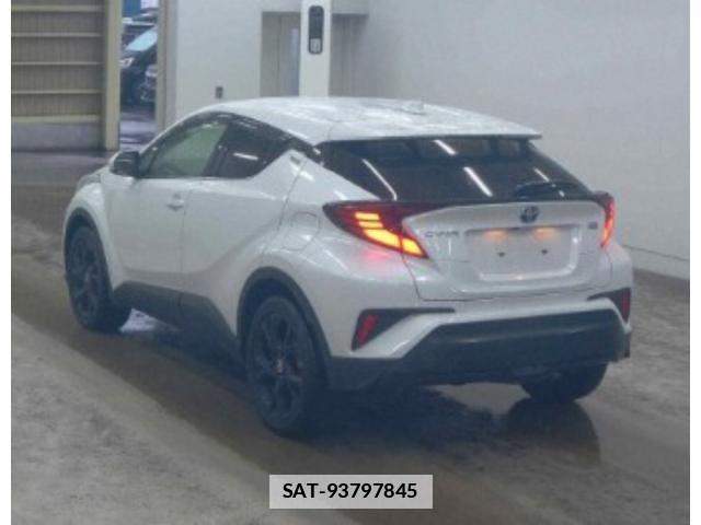 Toyota C-HR 2022-04 7815850-1