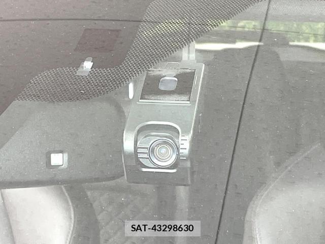 Toyota C-HR 2018-08 7815943-5