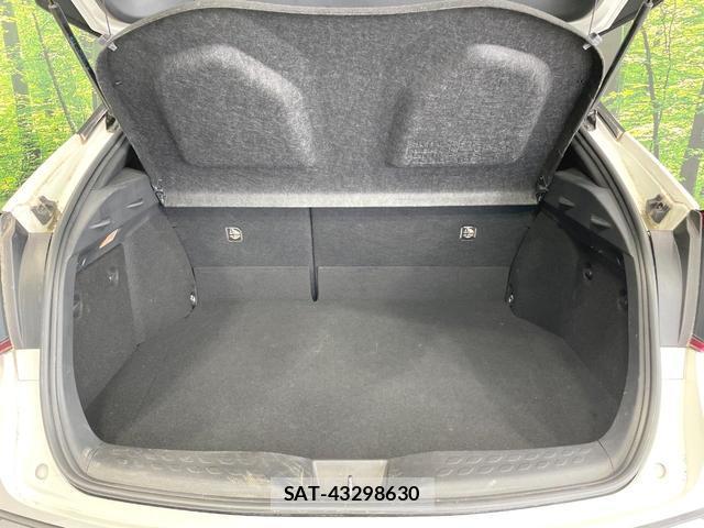 Toyota C-HR 2018-08 7815943-9