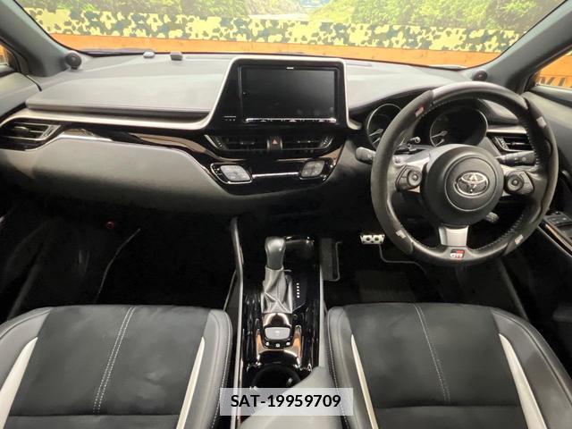 Toyota C-HR 2020-10 7816267-1