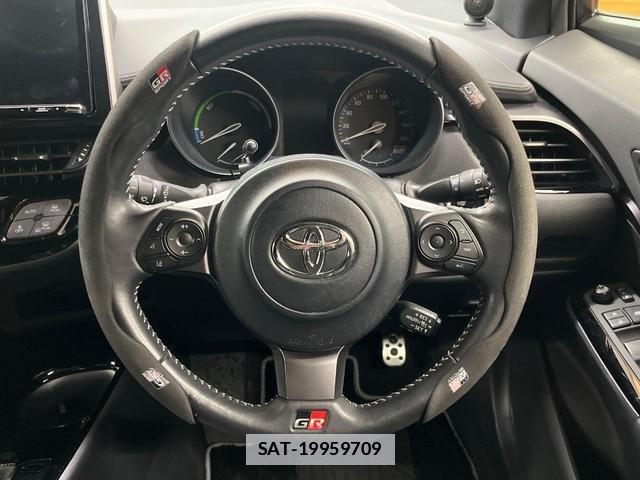 Toyota C-HR 2020-10 7816267-10