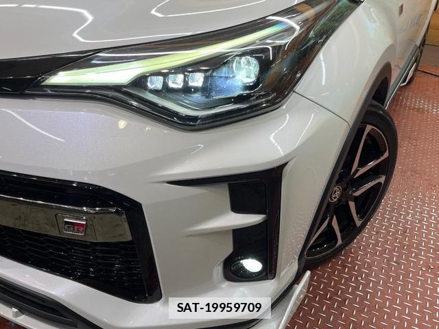Toyota C-HR 2020-10 7816267-11