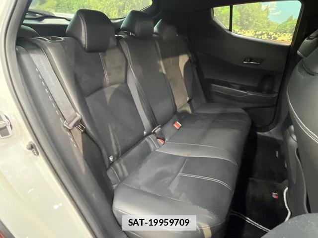 Toyota C-HR 2020-10 7816267-8