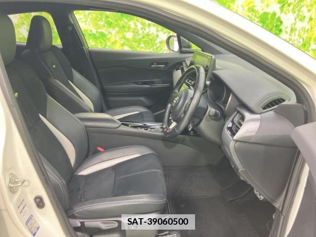 Toyota C-HR 2020-08 7816399-3