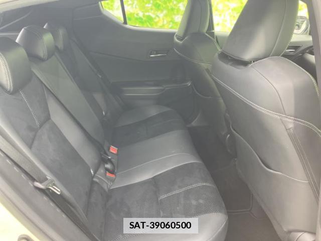 Toyota C-HR 2020-08 7816399-4