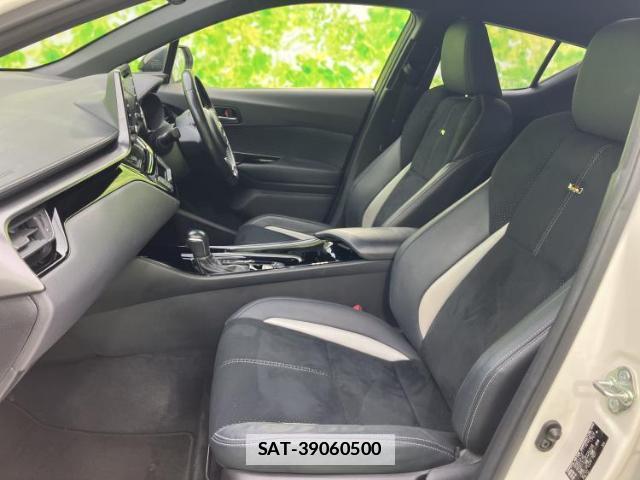 Toyota C-HR 2020-08 7816399-5