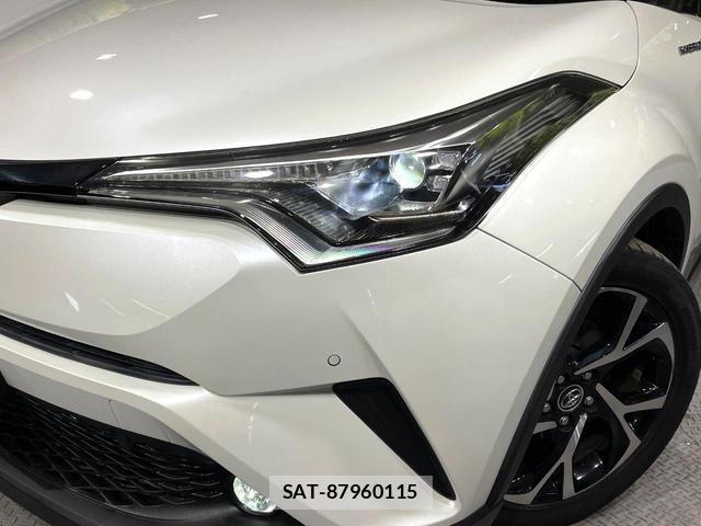 Toyota C-HR 2018-02 7818994-11