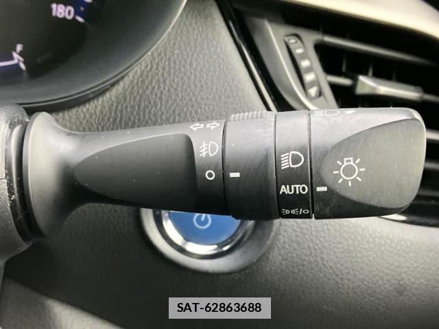 Toyota C-HR 2021-04 7821135-16
